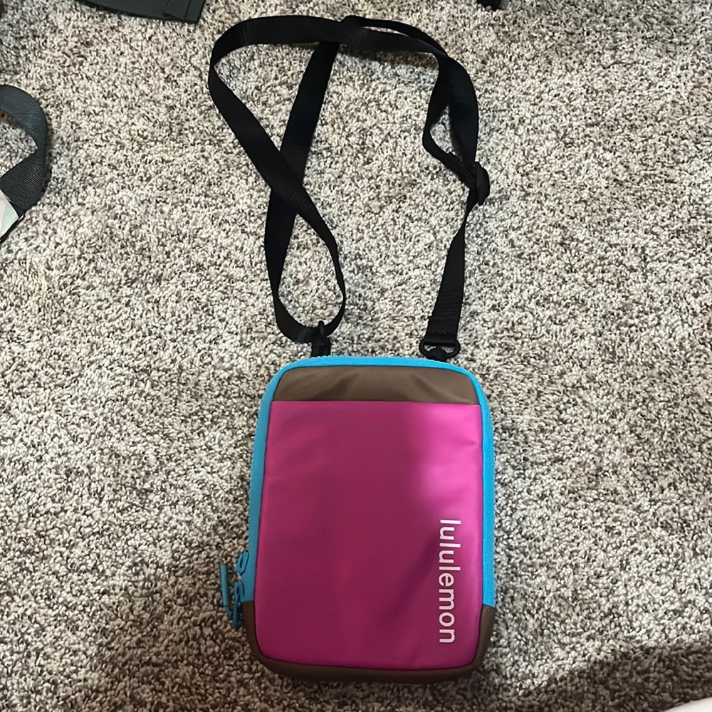 Lululemon crossbody